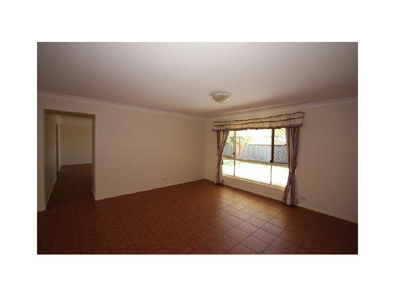 3 Wisteria Drive, Regents Park QLD 4118