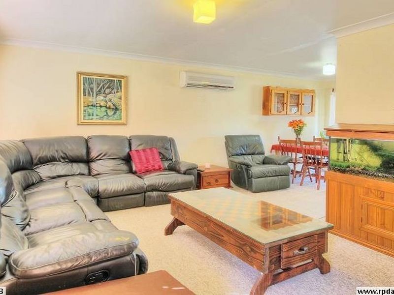 3 Bonhill Court, Hillcrest QLD 4118