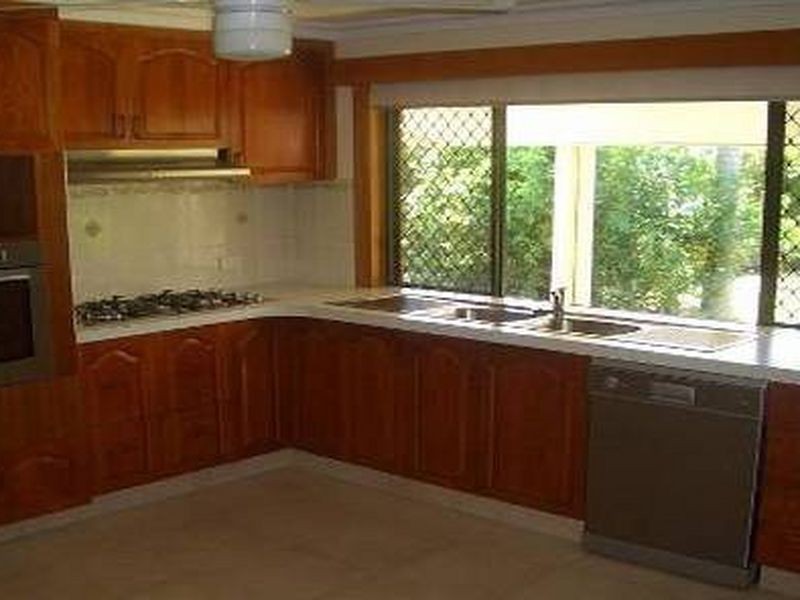 7-9 Resi Drive, Regents Park QLD 4118