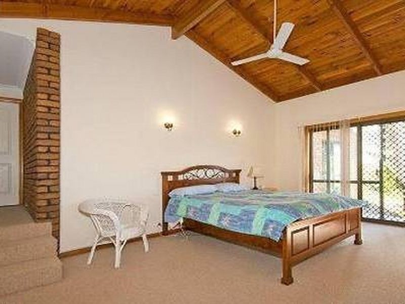 7-9 Resi Drive, Regents Park QLD 4118
