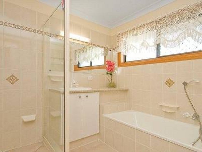 7-9 Resi Drive, Regents Park QLD 4118