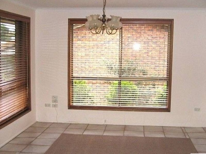 37 Dracon Street, Regents Park QLD 4118