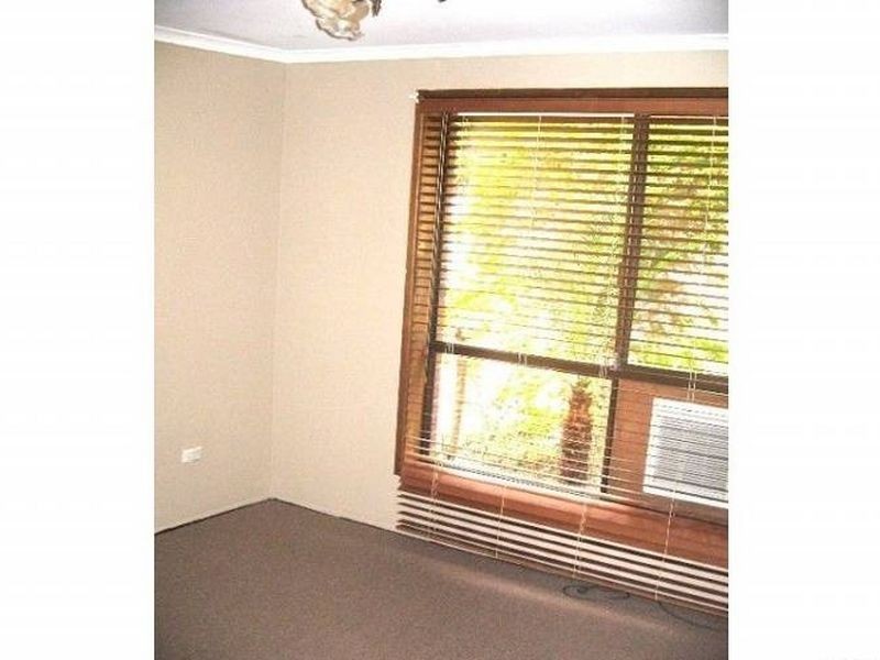 37 Dracon Street, Regents Park QLD 4118