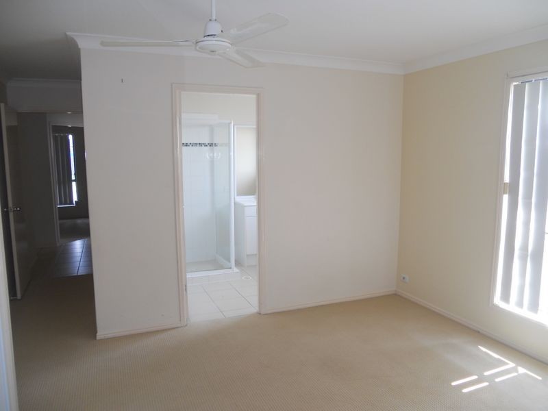 54 Lockyer Place, Crestmead QLD 4132