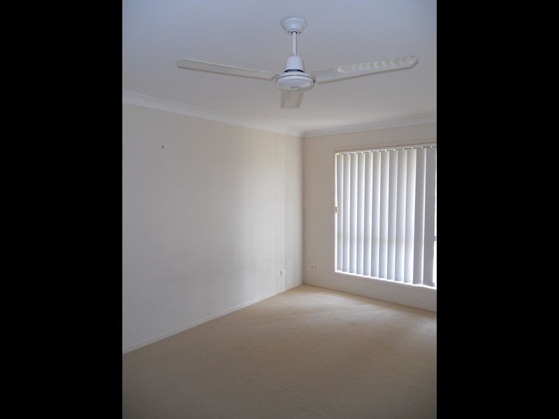 54 Lockyer Place, Crestmead QLD 4132