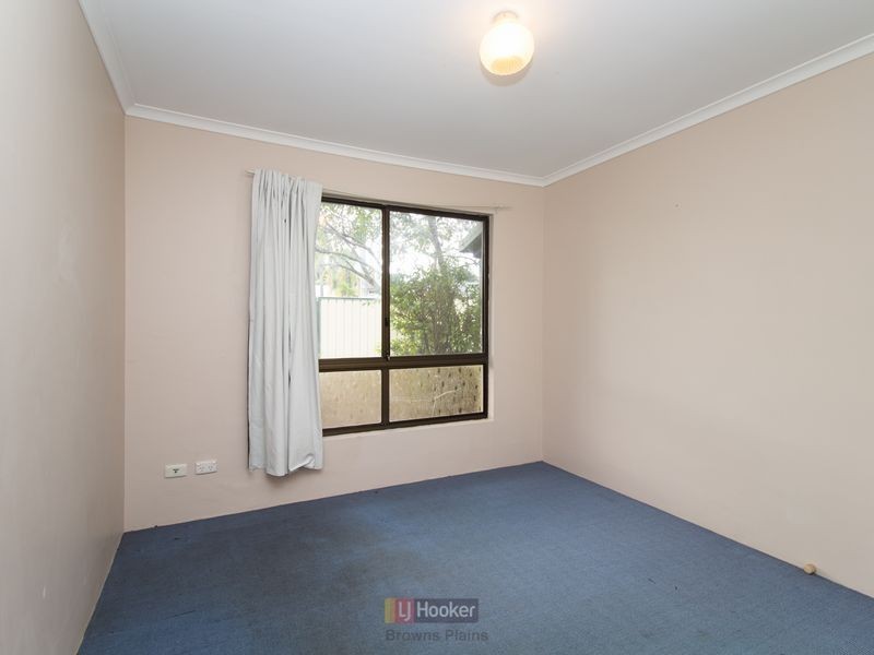 105 Waratah Drive, Crestmead QLD 4132
