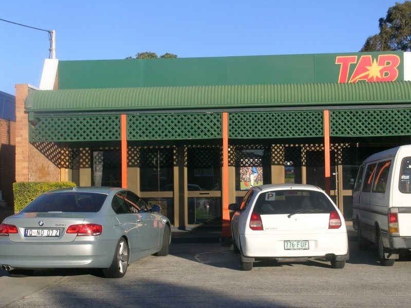 99 Seville Road, Holland Park QLD 4121