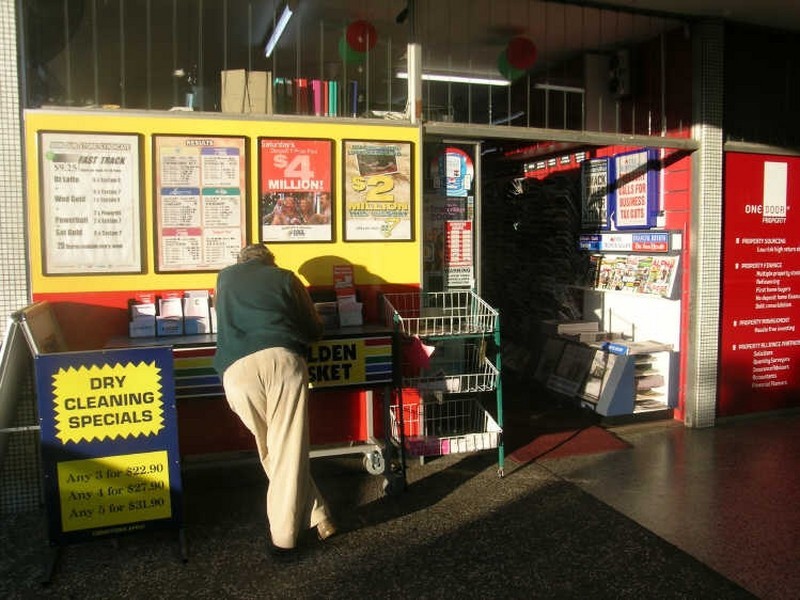 99 Seville Road, Holland Park QLD 4121