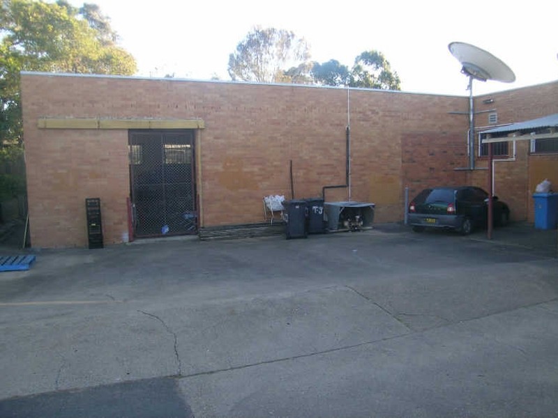 99 Seville Road, Holland Park QLD 4121