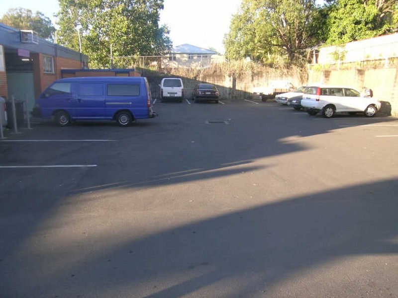 99 Seville Road, Holland Park QLD 4121