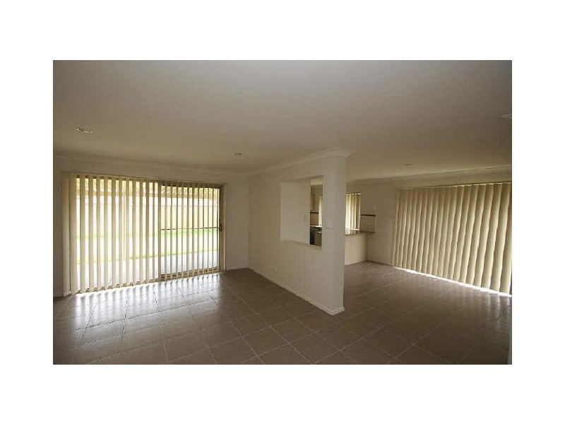 6 Marigold Avenue, Regents Park QLD 4118