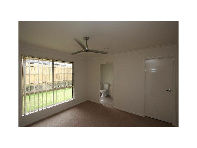 6 Marigold Avenue, Regents Park QLD 4118