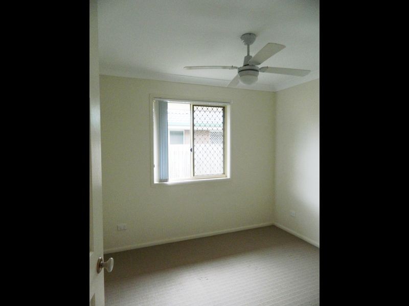 22 Fromelles Court, Regents Park QLD 4118