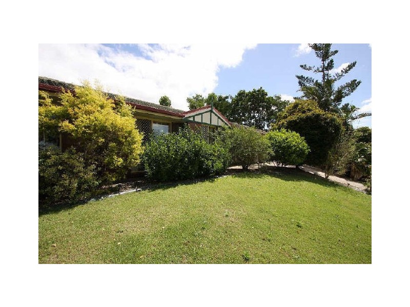 128 Bottlebrush Drive, Regents Park QLD 4118