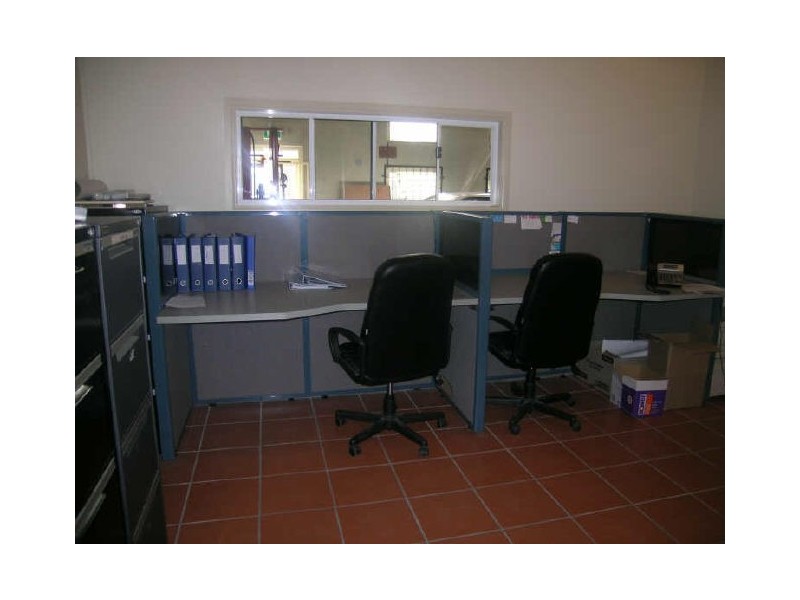 Unit 13/15 Corporate Place, Hillcrest QLD 4118