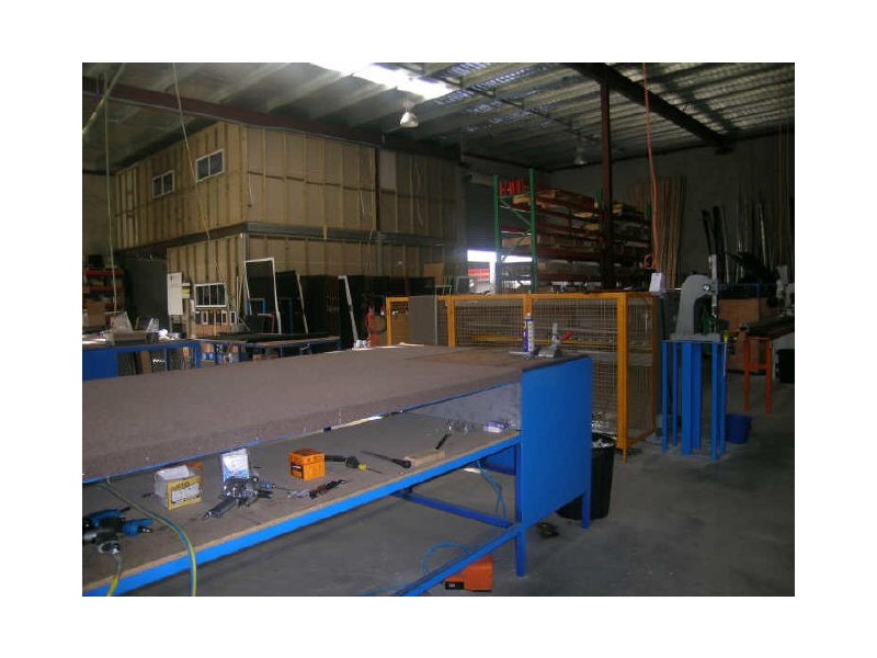 Unit 13/15 Corporate Place, Hillcrest QLD 4118