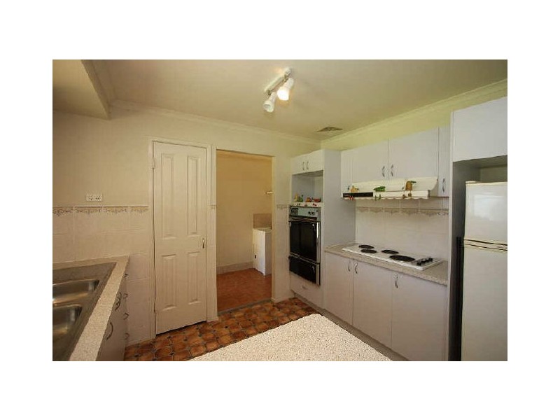 77 Meadow Road, Logan Reserve QLD 4133