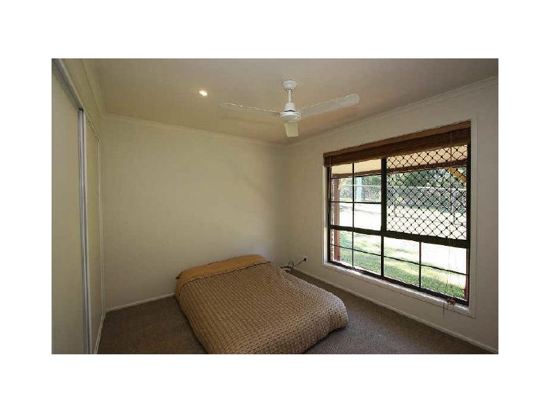 77 Meadow Road, Logan Reserve QLD 4133
