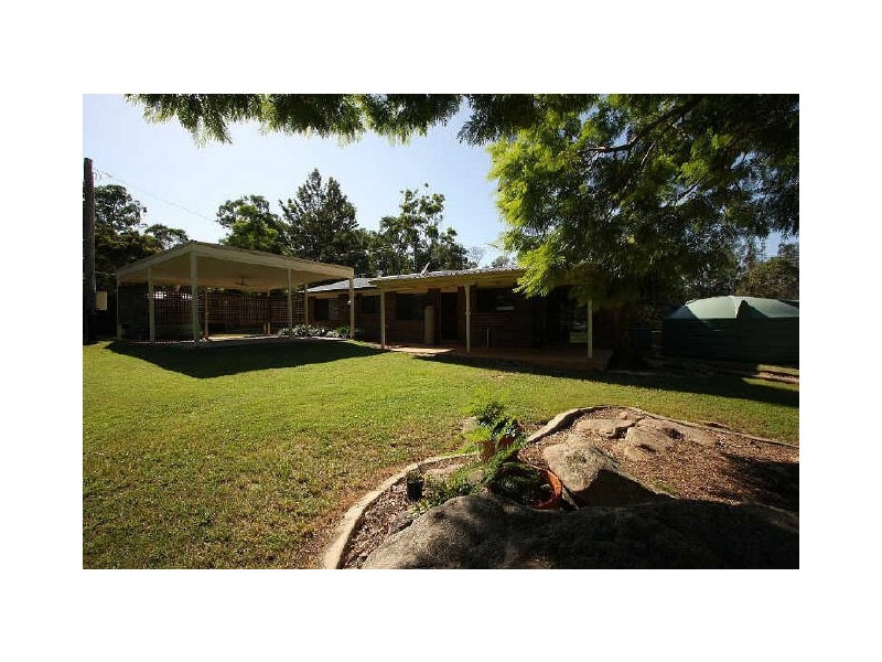 77 Meadow Road, Logan Reserve QLD 4133