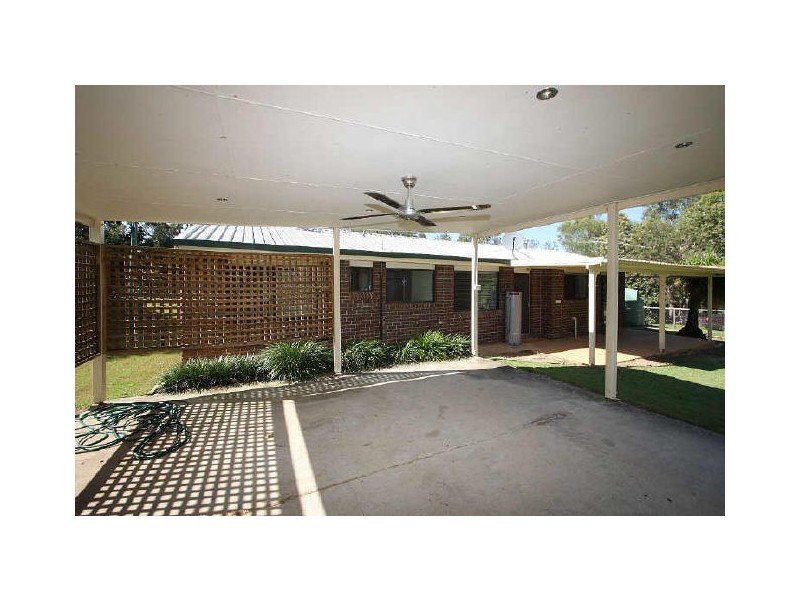 77 Meadow Road, Logan Reserve QLD 4133