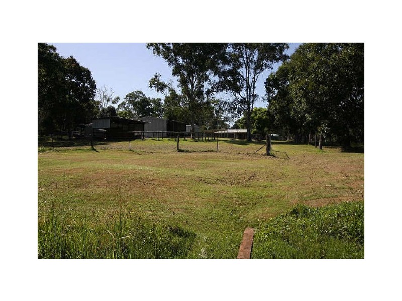 77 Meadow Road, Logan Reserve QLD 4133