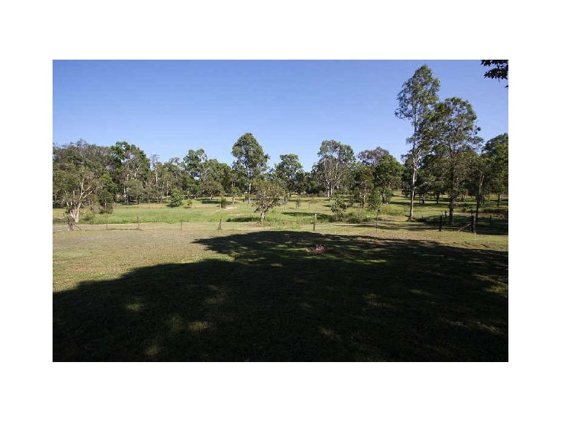 77 Meadow Road, Logan Reserve QLD 4133