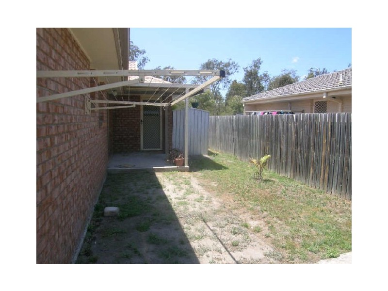 15 Billabong Drive, Crestmead QLD 4132