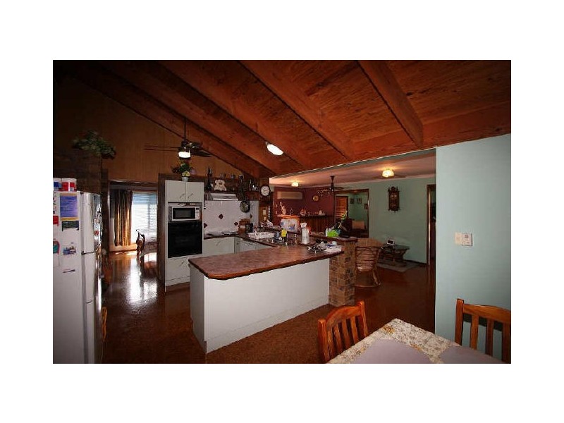 19 Owens Crescent, Regents Park QLD 4118