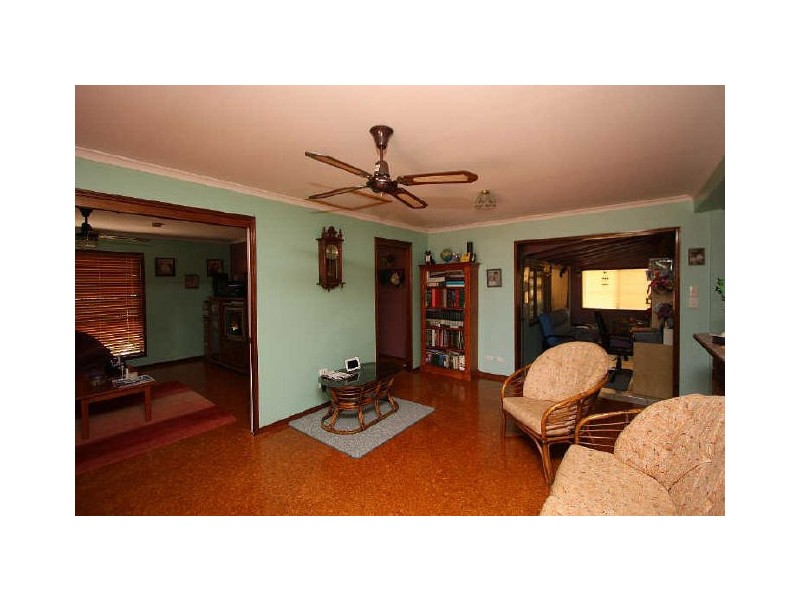 19 Owens Crescent, Regents Park QLD 4118