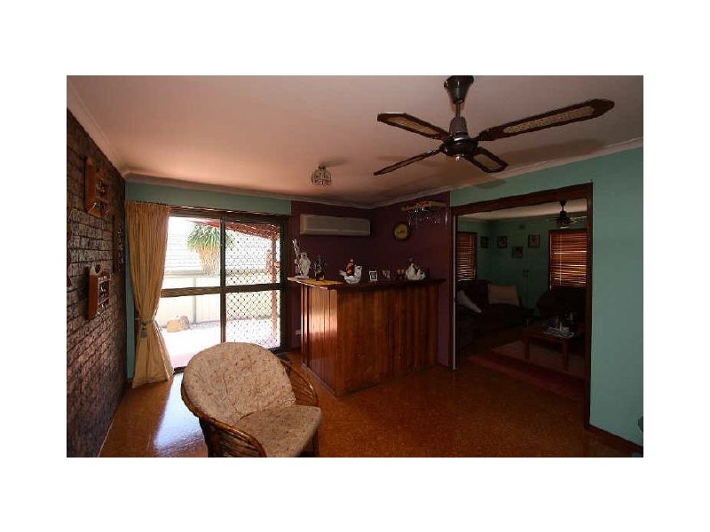 19 Owens Crescent, Regents Park QLD 4118