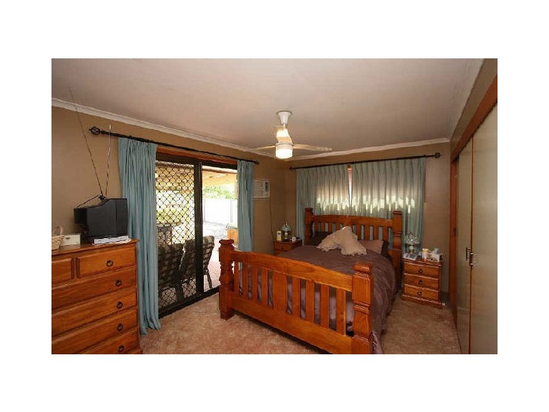 19 Owens Crescent, Regents Park QLD 4118