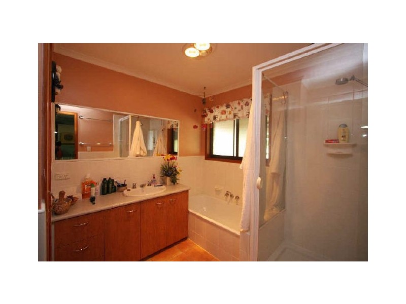 19 Owens Crescent, Regents Park QLD 4118