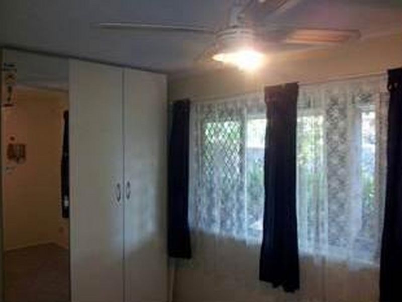 6 Dryade Street, Regents Park QLD 4118