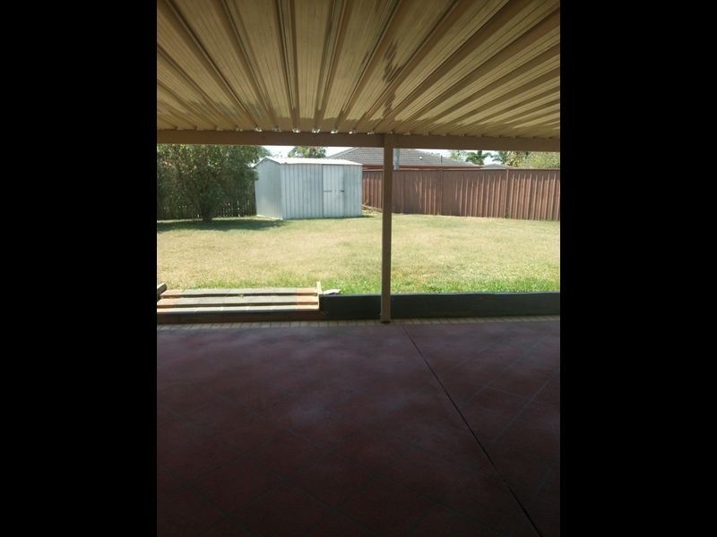 15 Lycoris Street, Crestmead QLD 4132