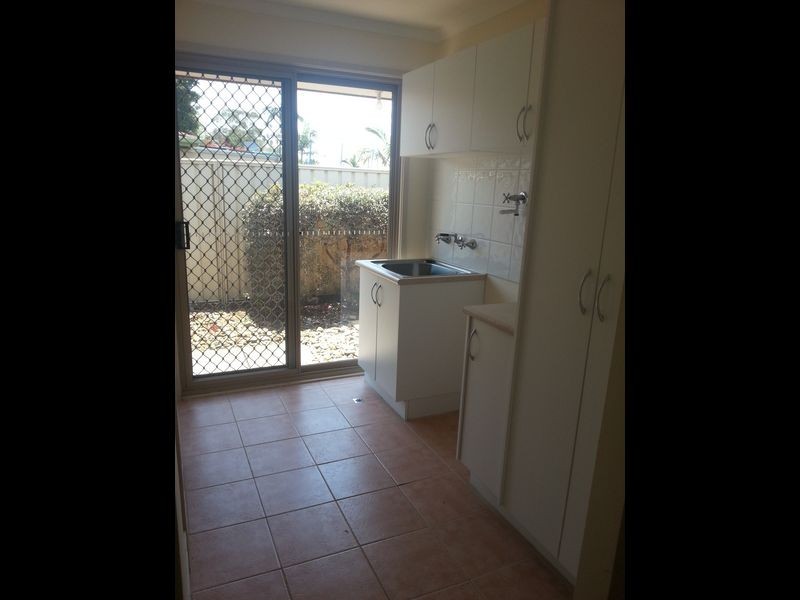15 Lycoris Street, Crestmead QLD 4132