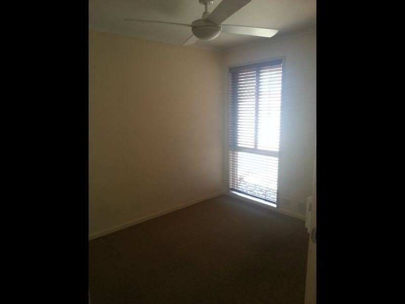 15 Lycoris Street, Crestmead QLD 4132