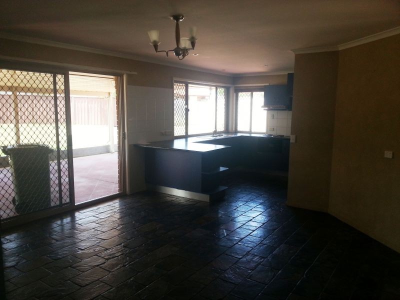 15 Lycoris Street, Crestmead QLD 4132