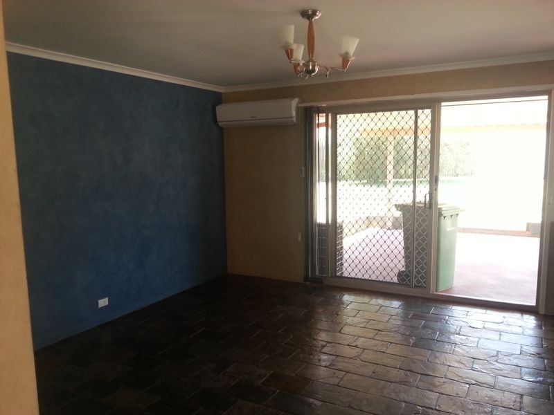 15 Lycoris Street, Crestmead QLD 4132
