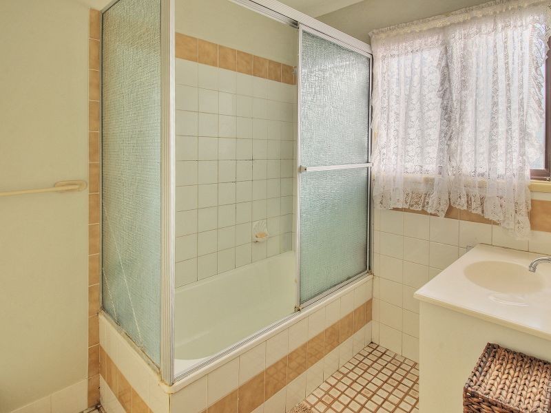 9 Meranti Street, Crestmead QLD 4132