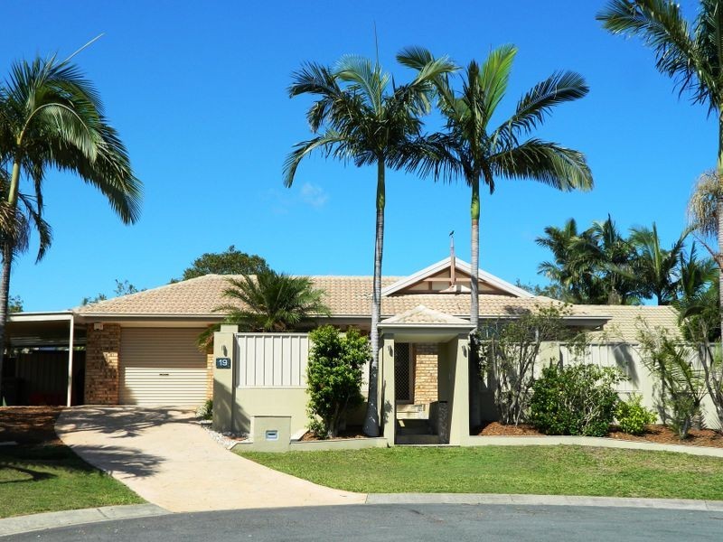 19 Ibrox Court, Regents Park QLD 4118