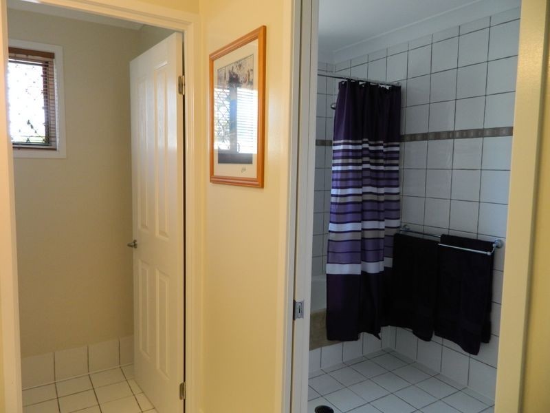 19 Ibrox Court, Regents Park QLD 4118