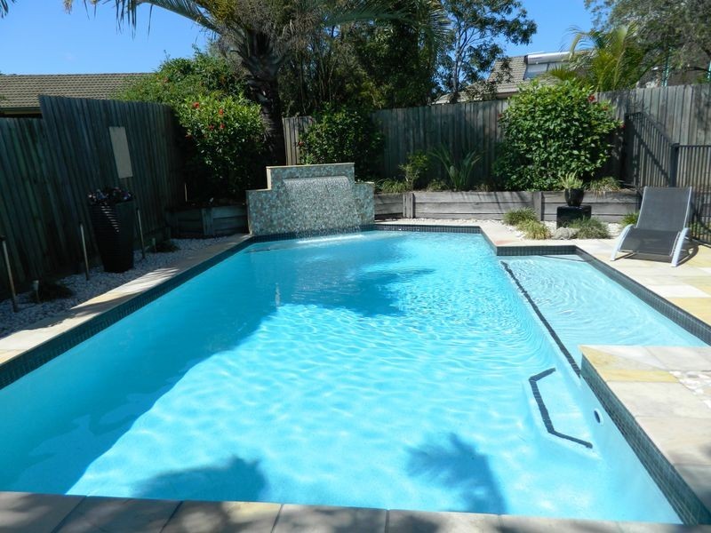 19 Ibrox Court, Regents Park QLD 4118