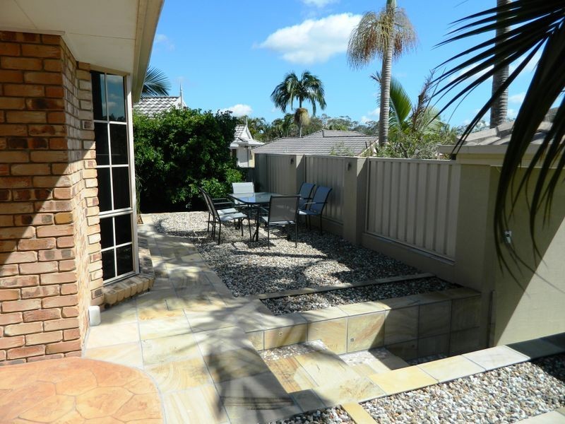 19 Ibrox Court, Regents Park QLD 4118