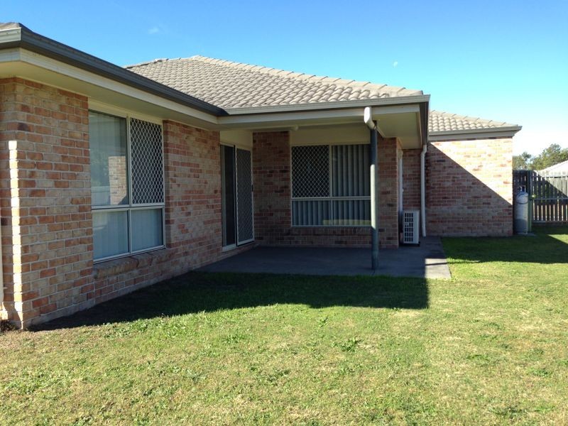 4 Coolum Court, Regents Park QLD 4118