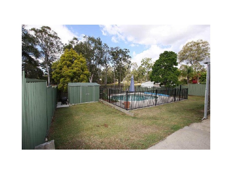 30 Strathallen Drive, Boronia Heights QLD 4124