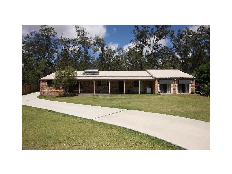 68 Holyrood Court, Munruben QLD 4125