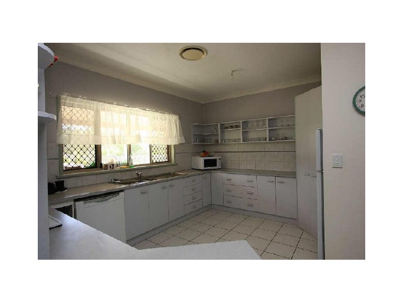 68 Holyrood Court, Munruben QLD 4125