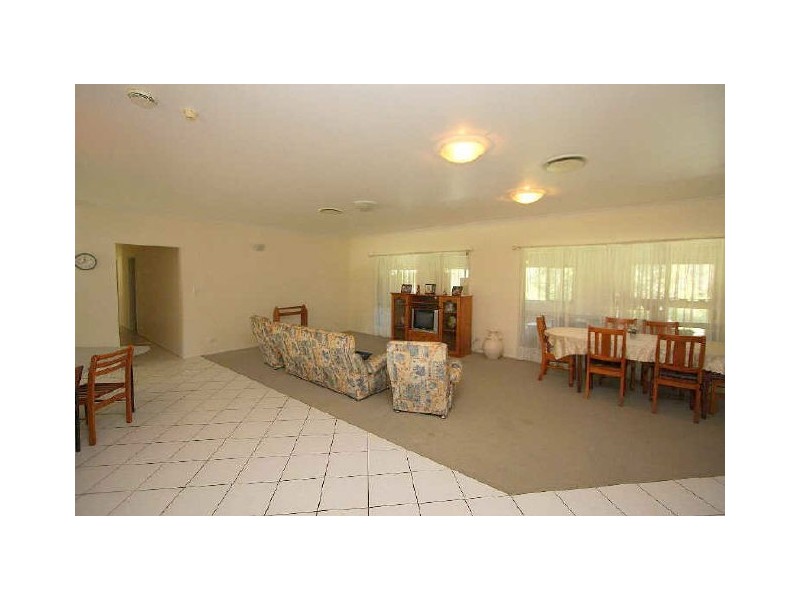 68 Holyrood Court, Munruben QLD 4125