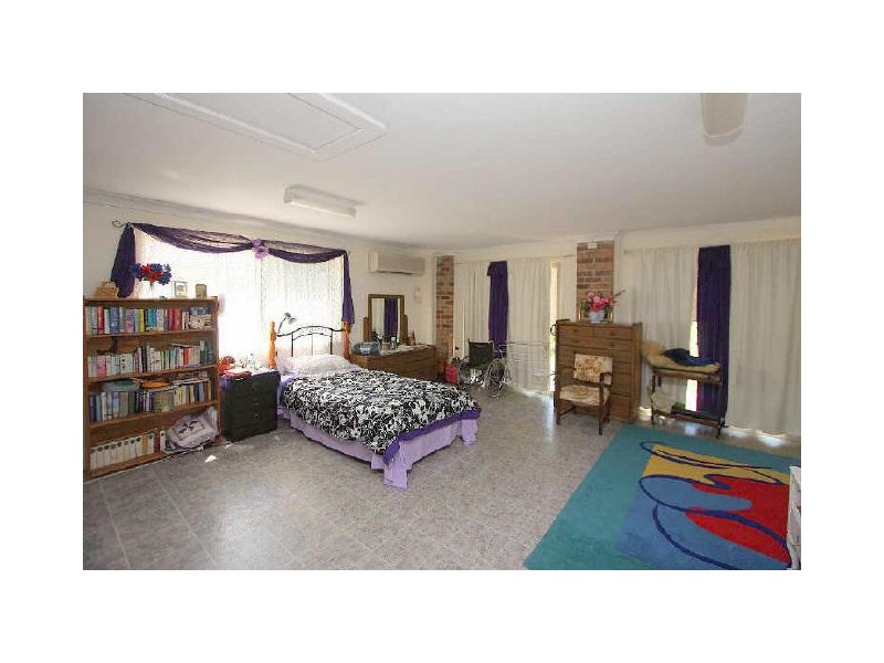 68 Holyrood Court, Munruben QLD 4125