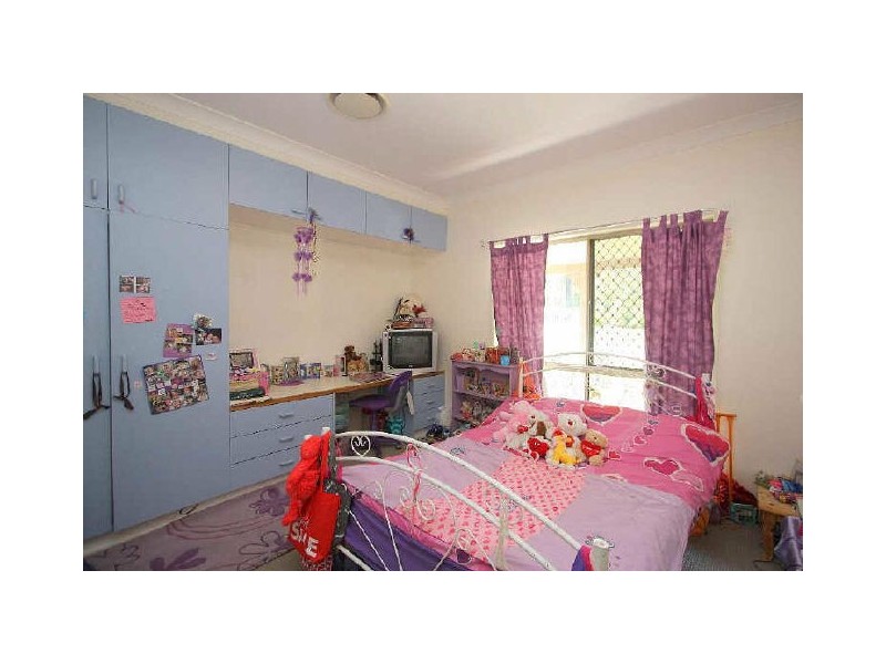 68 Holyrood Court, Munruben QLD 4125